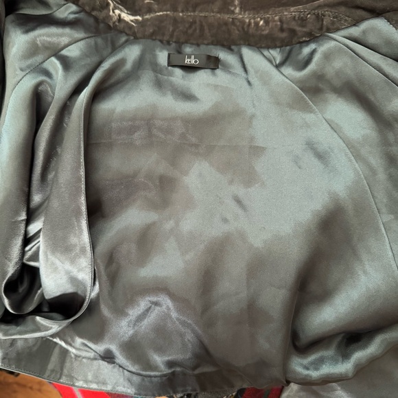 Velvet Style Shrug/Cape - Picture 6 of 6